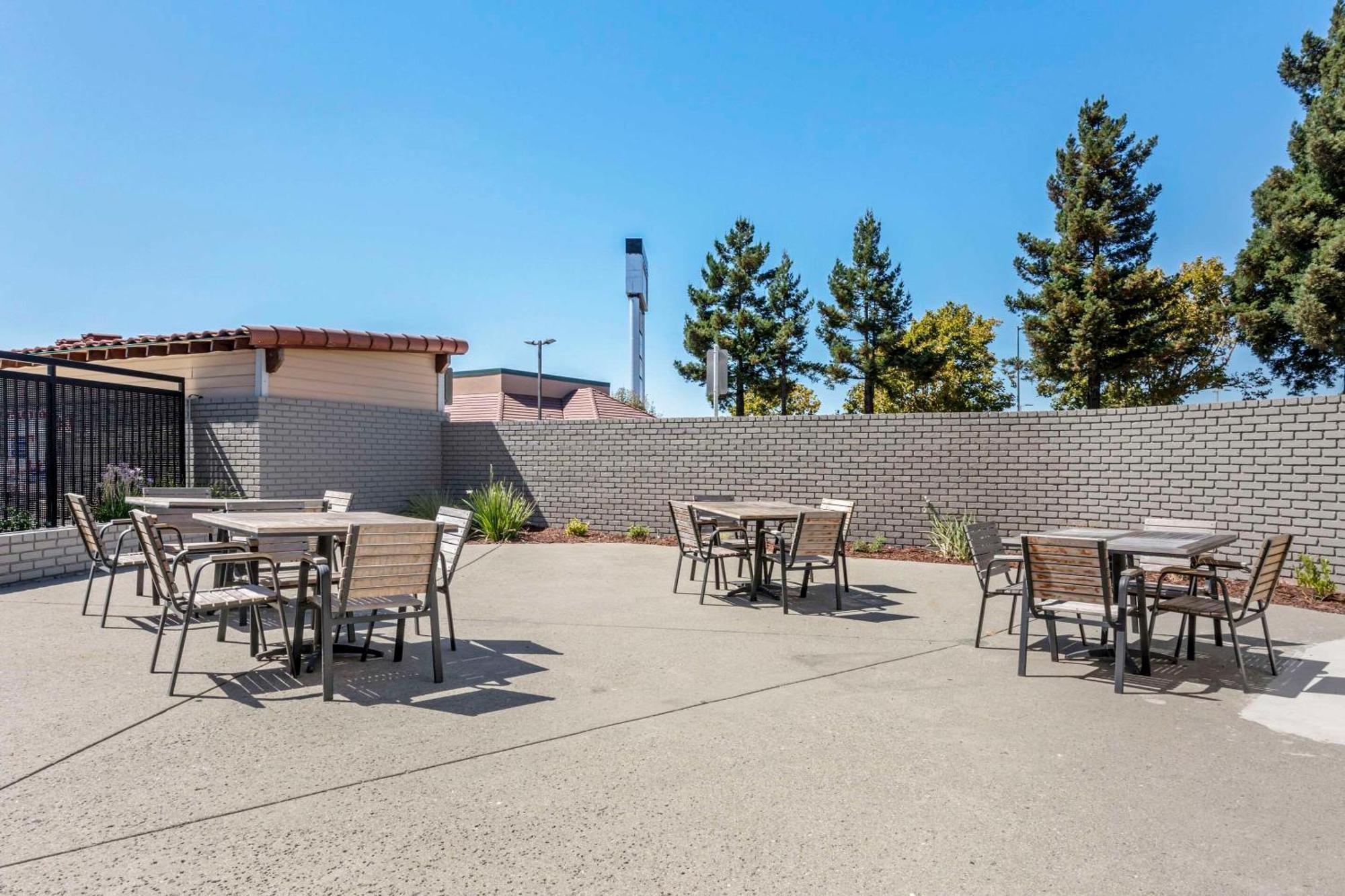 Country Inn & Suites By Radisson, Vallejo Napa Valley, Ca المظهر الخارجي الصورة